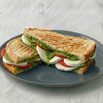 Mozzarella Veggie Melt Tost görseli