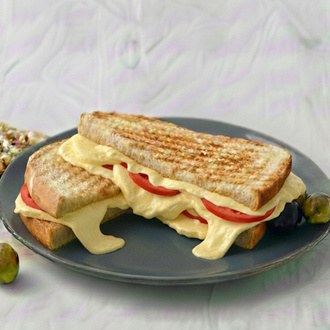 Cheese & Tomato Tost görseli