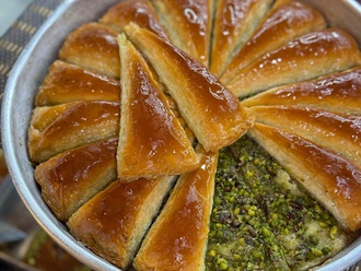 Fıstıklı Havuç Dilim Baklava (2 Dilim) görseli