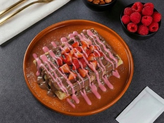 Çilek Fantasy Waffle (Büyük Hamur) görseli