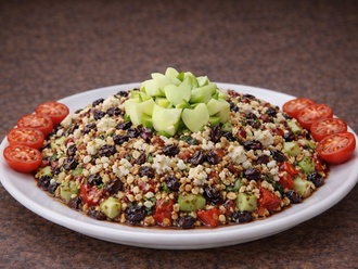 Avakadolu Tulum Peynir Salatası görseli