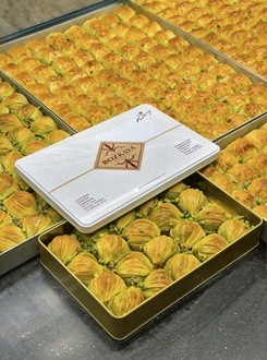 Fıstıklı Midye Dolma Hediyelik Kutu 20 Adet (1.650 Gr.) görseli
