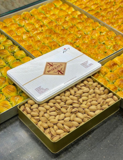 Kavrulmuş Tuzlu Antep Fıstığı Hediyelik Kutu (1.200 Gr.) görseli