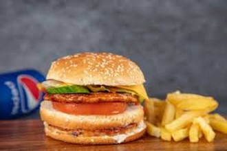 Tavuk Buburger & Patates görseli
