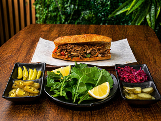 Gurme Porsiyon Sandviçte Et Tantuni (145 Gr) görseli