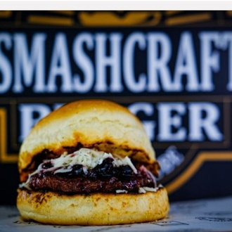 Vişne Soslu Burger görseli