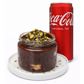 Profiterol + Coca Cola (33 Cl.) görseli