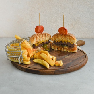Meksika Soslu Burger görseli