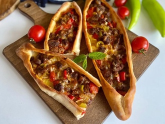 Kuşbaşılı Pide görseli