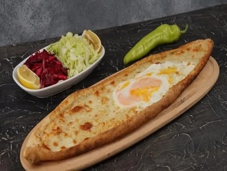 Kaşarlı Yumurtalı Pide görseli