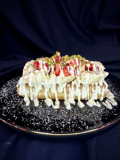 Beyaz Çikolatalı Waffle (Tek Kişilik) görseli