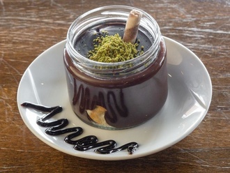 Damla Sakızlı Profiterol görseli