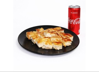 Peynirli Su Böreği (500 Gr.)+ Coca Cola (330 Ml.) Menü görseli