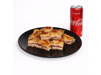 Pastırmalı Kaşarlı Su Böreği (500 Gr.)+ Coca Cola (330 Ml.) Menü görseli
