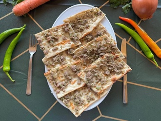 Kuşbaşılı Pide görseli