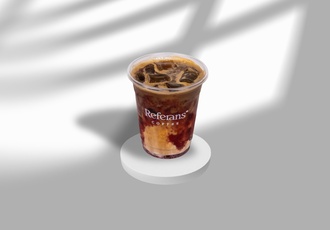 Iced Raspberry Macchiato görseli