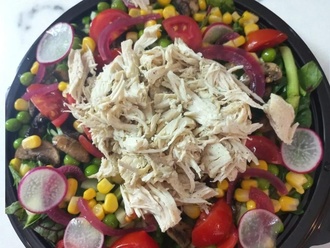 Didiklenmiş Tavuklu Yeşil Salata görseli