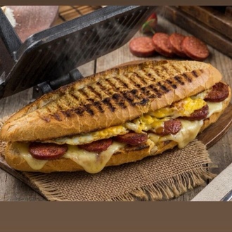 Tam Ekmek Arası Yumurtalı Karışık Tost görseli