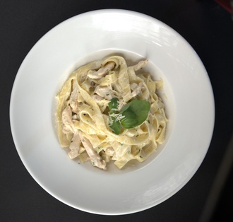 Fettuccine Alfredo görseli