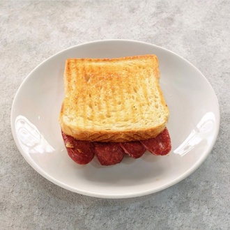 Sucuklu Tost görseli