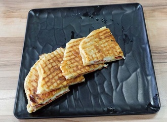 Karışık Bazlama Tost görseli