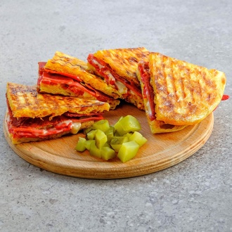 Sebzeli Karışık Bazlama Tost görseli