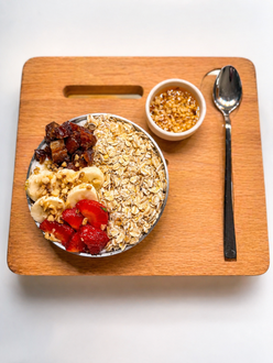 Strawberry Granola Bowl görseli