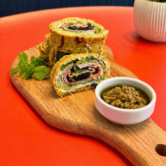 Avokadolu Sebzeli Krep Sushi görseli
