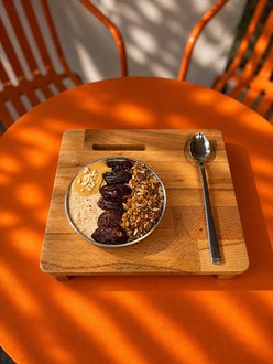 Hurma Ve Muzlu Granola Bowl görseli