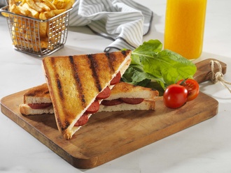 Yarım Ekmek Sucuklu Tost görseli