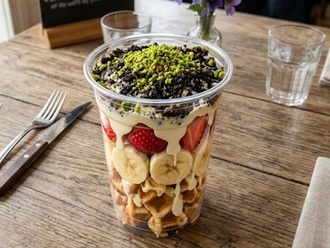 White Choco Cup Waffle görseli