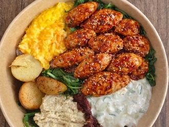 Sweet Chili Soslu Tavuklu Bowl görseli