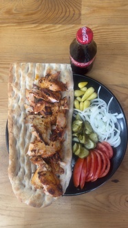 Adana Ekmeği İle Tavuk Döner (200Gr) + Coca Cola 200Ml görseli
