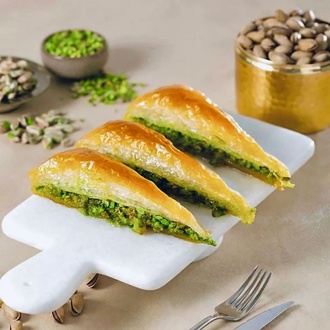 Fıstıklı Havuç Dilimi görseli