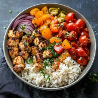 Basmati Köri Soslu Tavuk Bowl görseli