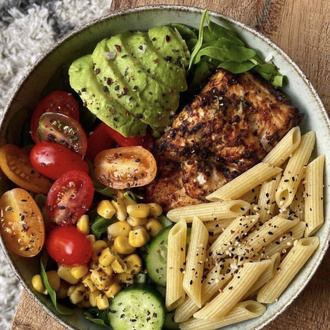 Penne Pesto Soslu Tavuk Bowl görseli