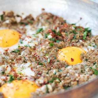 Sahanda Kıymalı Yumurta görseli