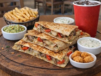 Pastırmalı Kaşarlı Bazlama Menü (Patates + Kola) görseli