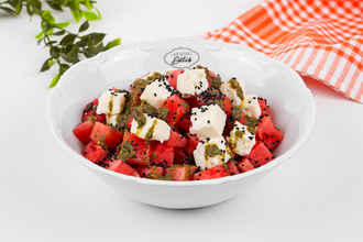 Karpuz Ve Peynir Salatası görseli