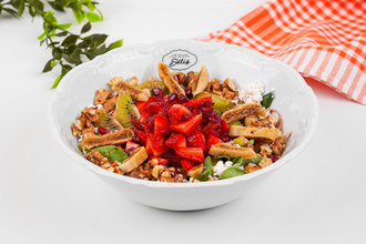 Lorlu Çilekli Semiz Otu Salatası görseli