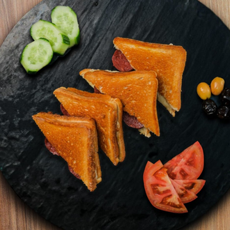 Pastırmalı Kaşarlı Tost görseli