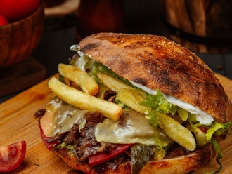 Köfte Ekmek Yarım görseli