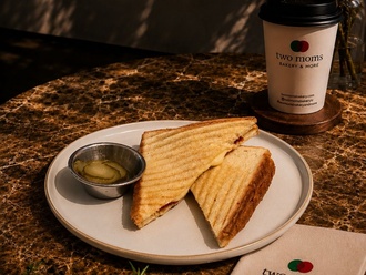 Beyaz Peynirli Tost görseli