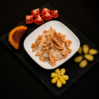 Basmati Pirinç Pilavı Üstü Tavuk Döner görseli