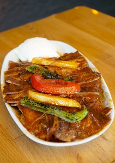 Et Döner İskender görseli