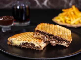 Kavurmalı Kaşarlı Tost Menü görseli