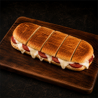 Yarım Ekmek Sucuklu Kaşarlı Tost görseli