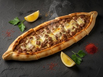 Kuşbaşılı Pide görseli