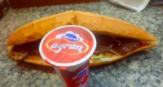 4'Lü Tam Ekmek Arası Izgara Köfte & Ayran Menü görseli