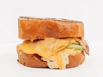 Egg & Roast Beef Sando görseli